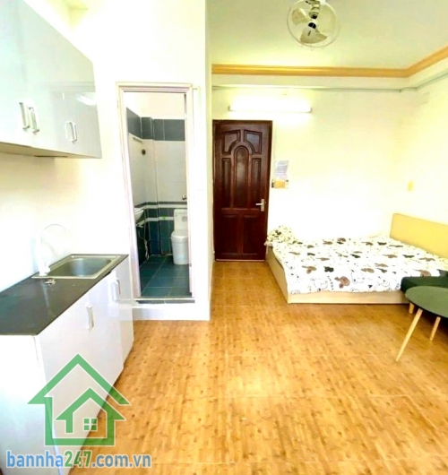 CHỈ 6,6 TỶ – CHDV 7 PHÒNG KHÉP KÍN – FULL NỘI THẤT – THU NHẬP ~30TR/THÁNG – TRUNG TÂM TÂN PHÚ - 7PN - 7WC Tân Phú – hẻm xe hơi sát mặt tiền, thông các tuyến đường lớn DT: 4,2m x 11,5m – vuông vức Kết cấu: 1 trệt + 3 lầu (4 tầng), 7 PN khép kín – 7 WC. Ful