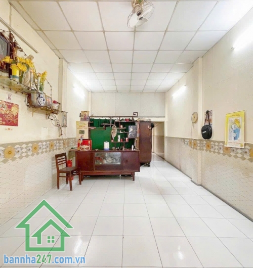 CHỈ 6,1 TỶ - HẺM 6M – Ô TÔ NGỦ TRONG NHÀ – TRUNG TÂM TÂN PHÚ- 2 TẦNG – DT: 61m² (4 x 15). 