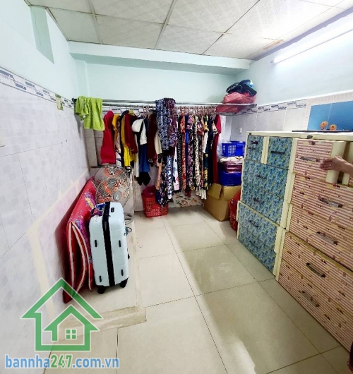 CHỈ 5.2 TỶ – NHÀ ĐẸP PHAN ANH – 46M² – HẺM XE TẢI 6M – GIÁ TỐT NHẤT KHU VỰC Nhà 1 trệt 1 lầu, 3PN – 2WC – phòng khách – bếp rộng rãi. Diện tích: 3.6 x 13m (46m²), vuông vức đẹp, hiếm có căn thứ 2.