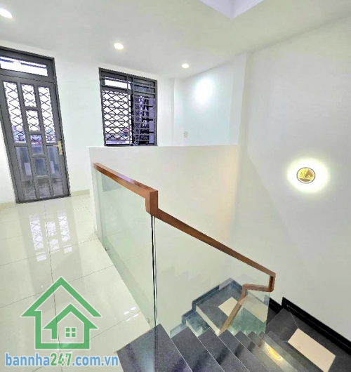 NHỈNH 7 TỶ – NHÀ 5 TẦNG BTCT – HẺM XE HƠI – BÌNH TRỊ ĐÔNG, BÌNH TÂN - 4PN – 5WC DT: 5 tầng (1 trệt, lửng, 2 lầu, sân thượng trước sau). 4PN – 5WC, tầng trệt có phòng ngủ. 
