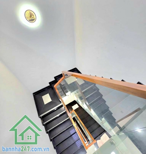 NHỈNH 7 TỶ – NHÀ 5 TẦNG BTCT – HẺM XE HƠI – BÌNH TRỊ ĐÔNG, BÌNH TÂN - 4PN – 5WC DT: 5 tầng (1 trệt, lửng, 2 lầu, sân thượng trước sau). 4PN – 5WC, tầng trệt có phòng ngủ. 